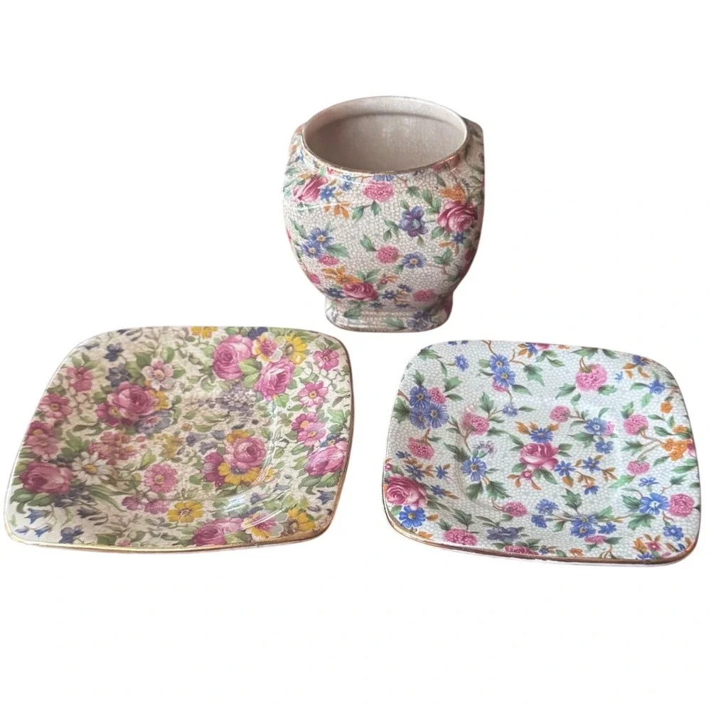 Royal Winton Grimwades Old Cottage Chintz Sm Vase 2 Square Saucers‎ England 50's